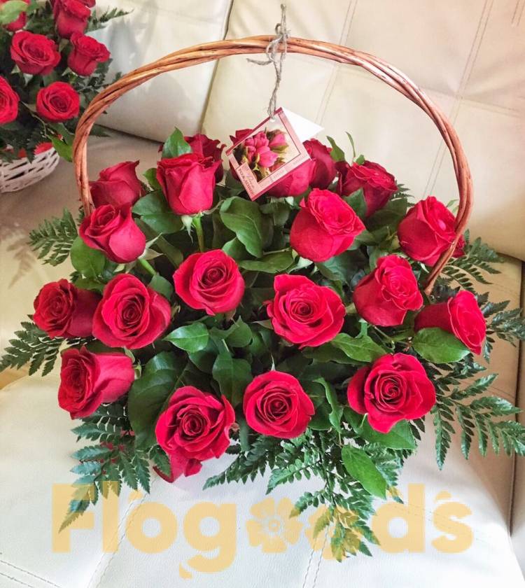 Корзина «Донна роза» за 12 472 руб.